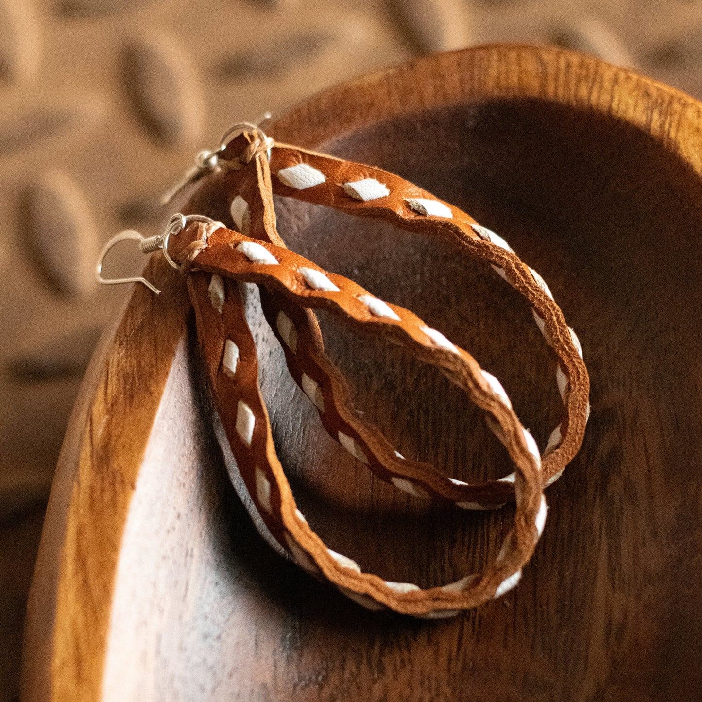 Buckstitch Hoops - Saddle Tan & White