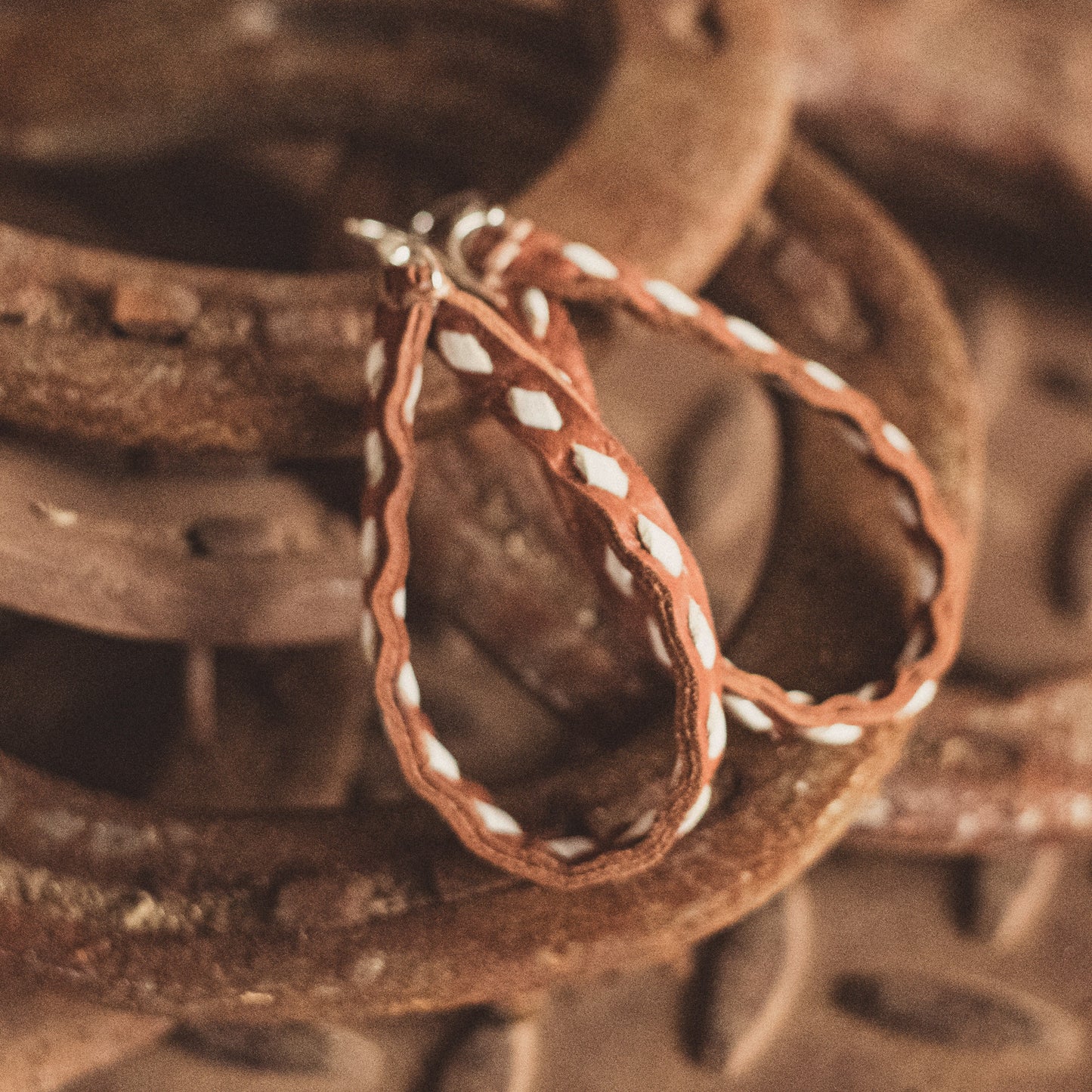 Buckstitch Hoops - Saddle Tan & White