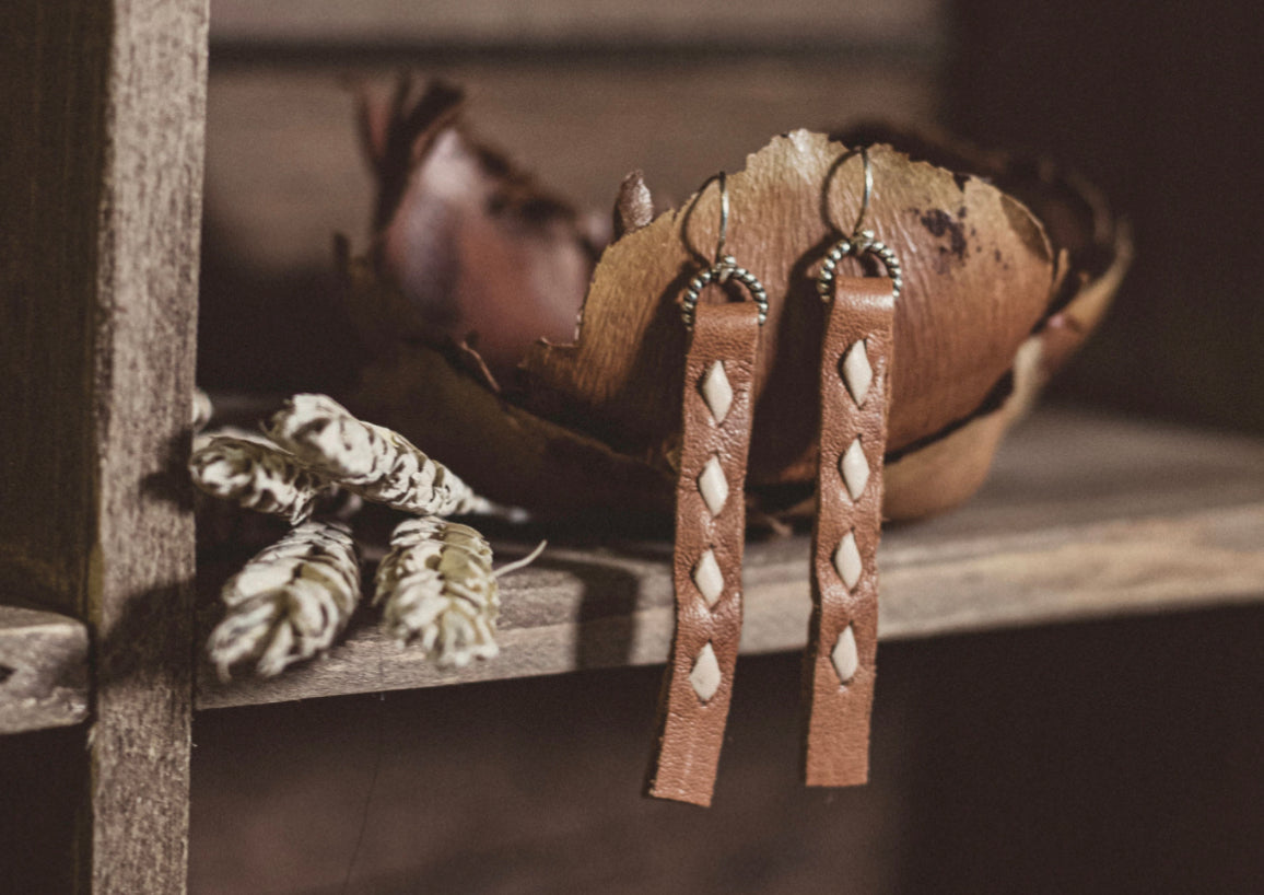 Buckstitch Earrings - 2” Saddle Tan & Ivory